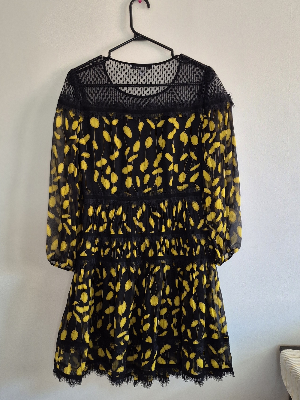 Diane von Furstenberg DVF Black & Yellow Silk Leaf Print Lace Tiered Dress, 4